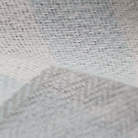 Chico's Reversible Shawl Gray Leopard + Light Blue & Gray Plaid Chevron w Fringe - Picture 6 of 9